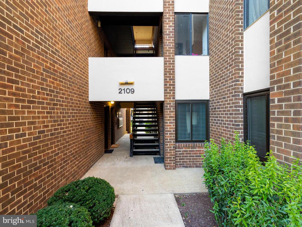 2109 Walsh View Terrace, Unit 12203 Silver Spring, MD 20902 - Photo 2 of 23 2109 Walsh - 775 SF of light, hwd & exposed brick