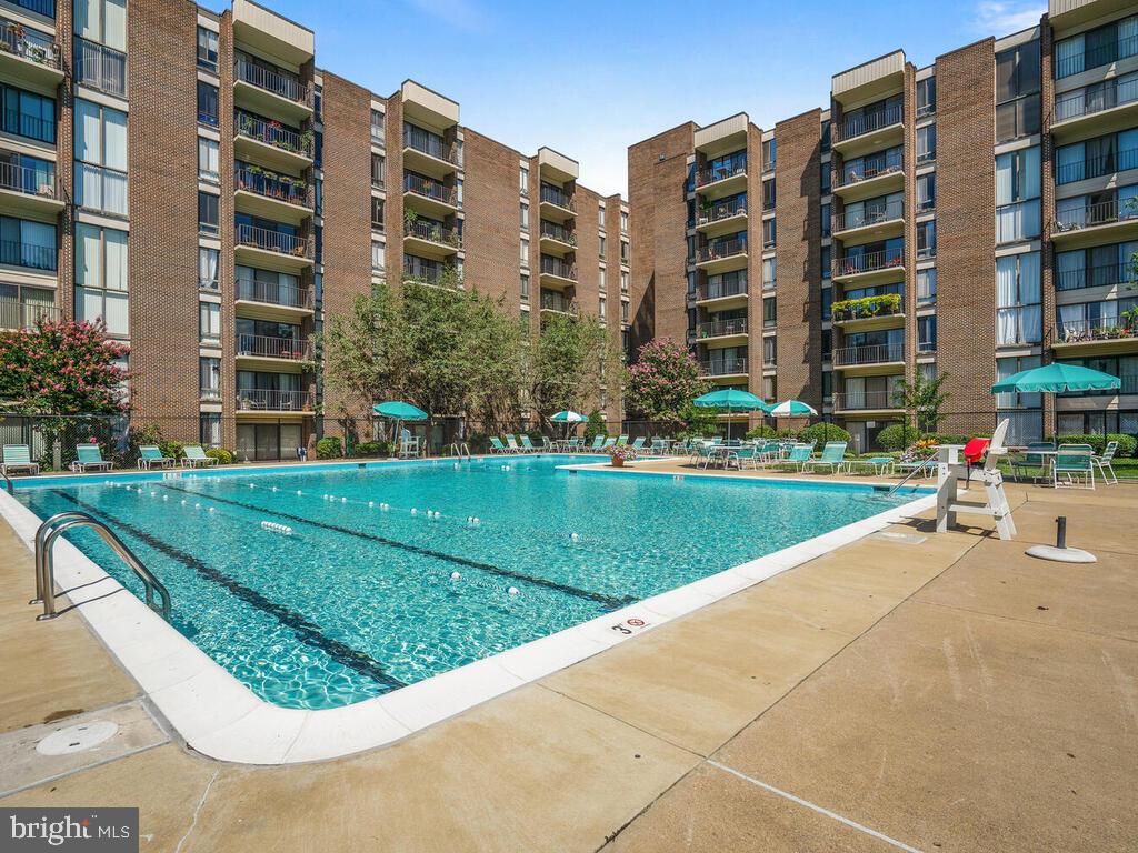 2109 Walsh View Terrace, Unit 12203 Silver Spring, MD 20902 - Photo 22 of 23 Pool
