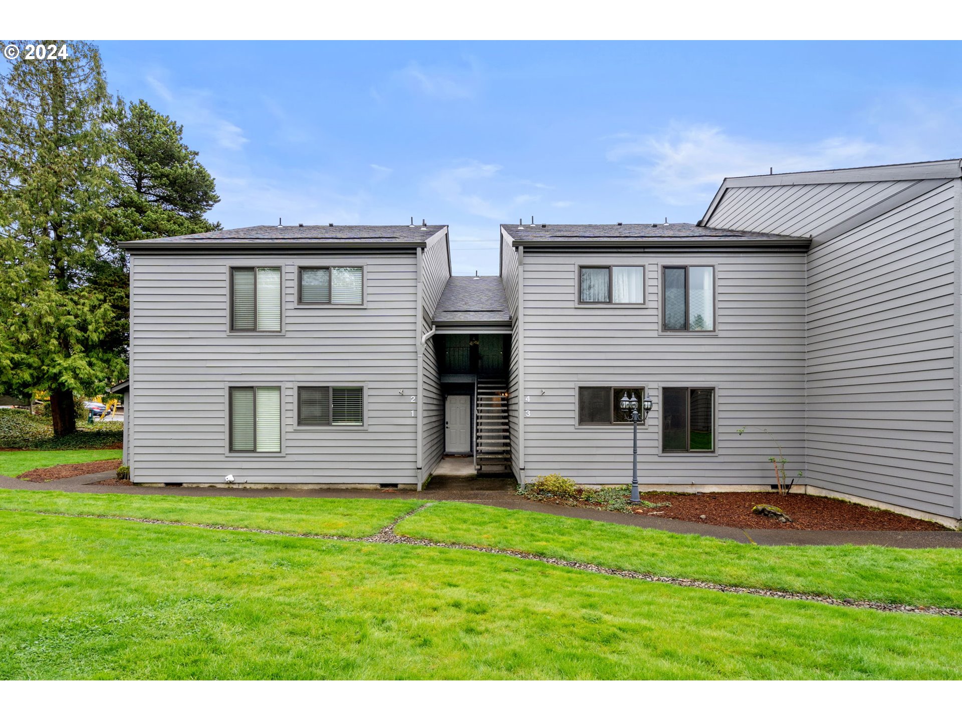 6745 Southwest Scholls Ferry Road, Unit 3 Beaverton, OR 97008 - Photo 1 of 32 Gallery Image 1