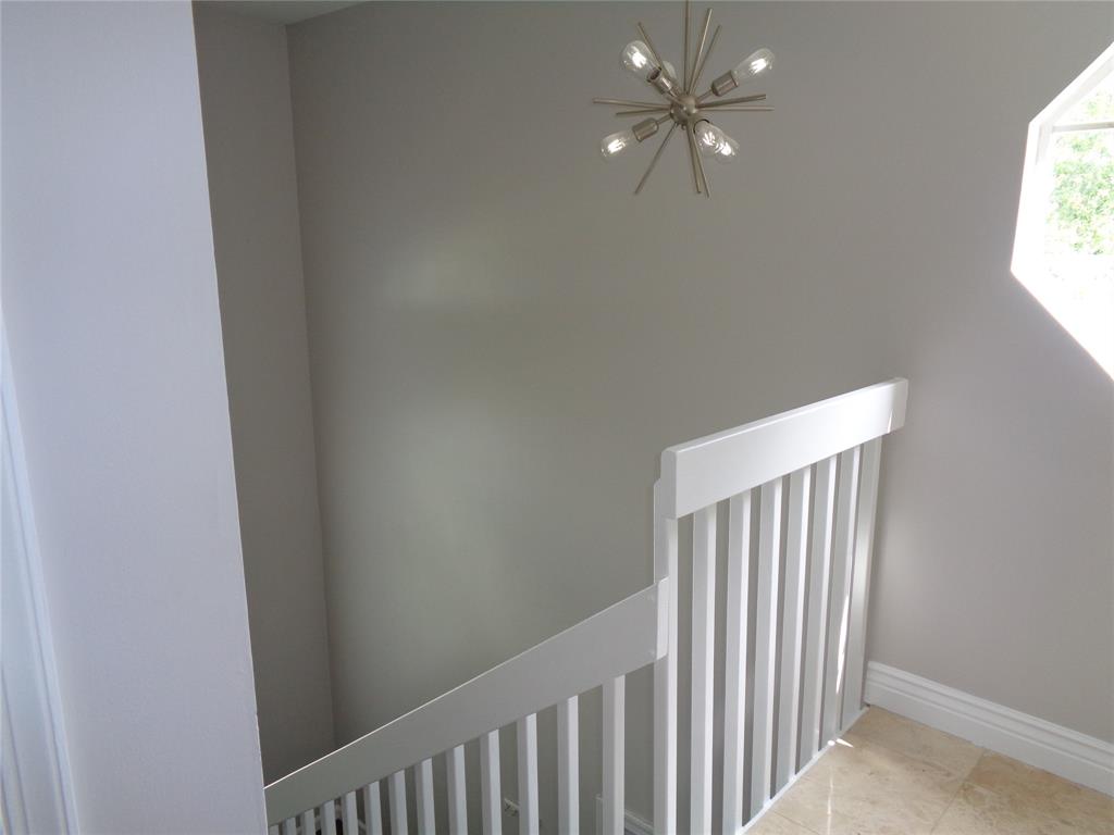 5048 Heatherhill Lane, Unit 1204 Boca Raton, FL 33486 - Photo 4 of 31 a view of a interior in a room