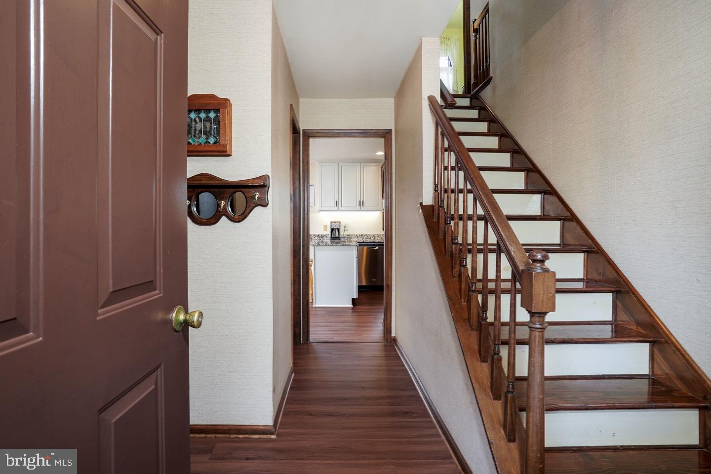 52 Cambridge Road Elkton, MD 21921 - Photo 3 of 34 FOYER ENTRANCE
