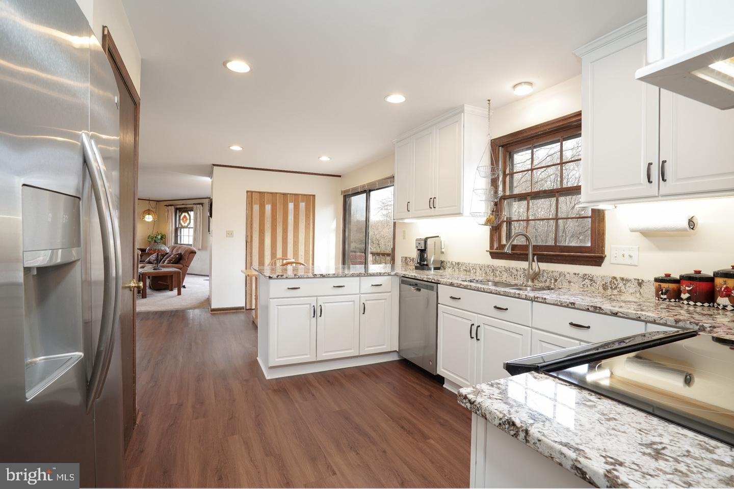 52 Cambridge Road Elkton, MD 21921 - Photo 8 of 34 GRANITE KITCHEN