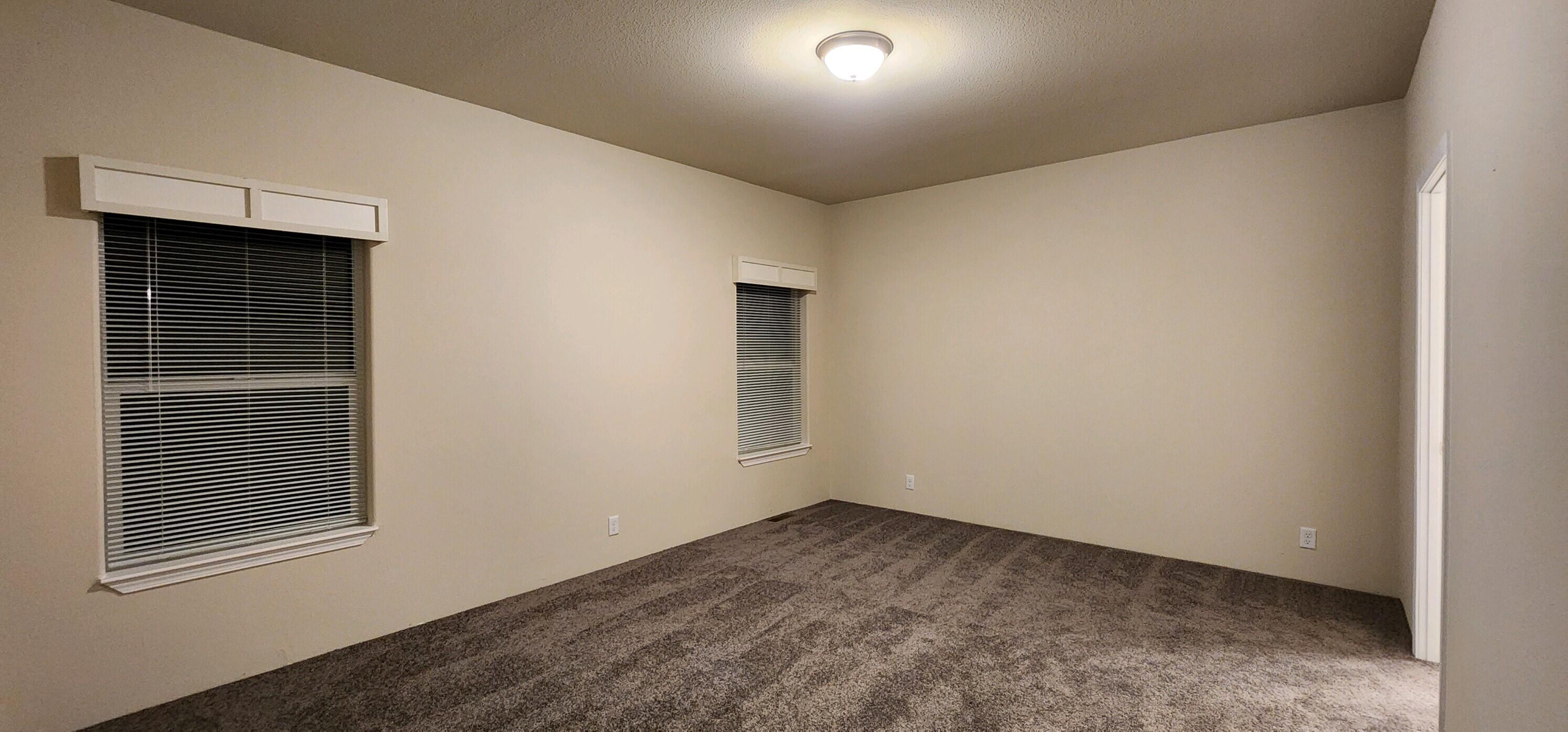 51382 Welch Road La Pine, OR 97739 - Photo 11 of 19 Primary bedroom