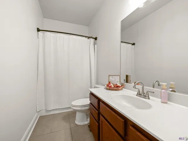 $275,000 | 22490 Bedford Drive, Denham Springs, LA 70726