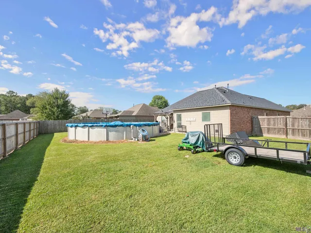 $275,000 | 22490 Bedford Drive, Denham Springs, LA 70726