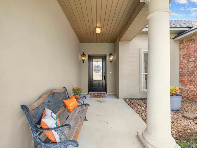 $275,000 | 22490 Bedford Drive, Denham Springs, LA 70726