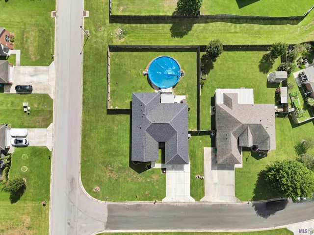 $275,000 | 22490 Bedford Drive, Denham Springs, LA 70726