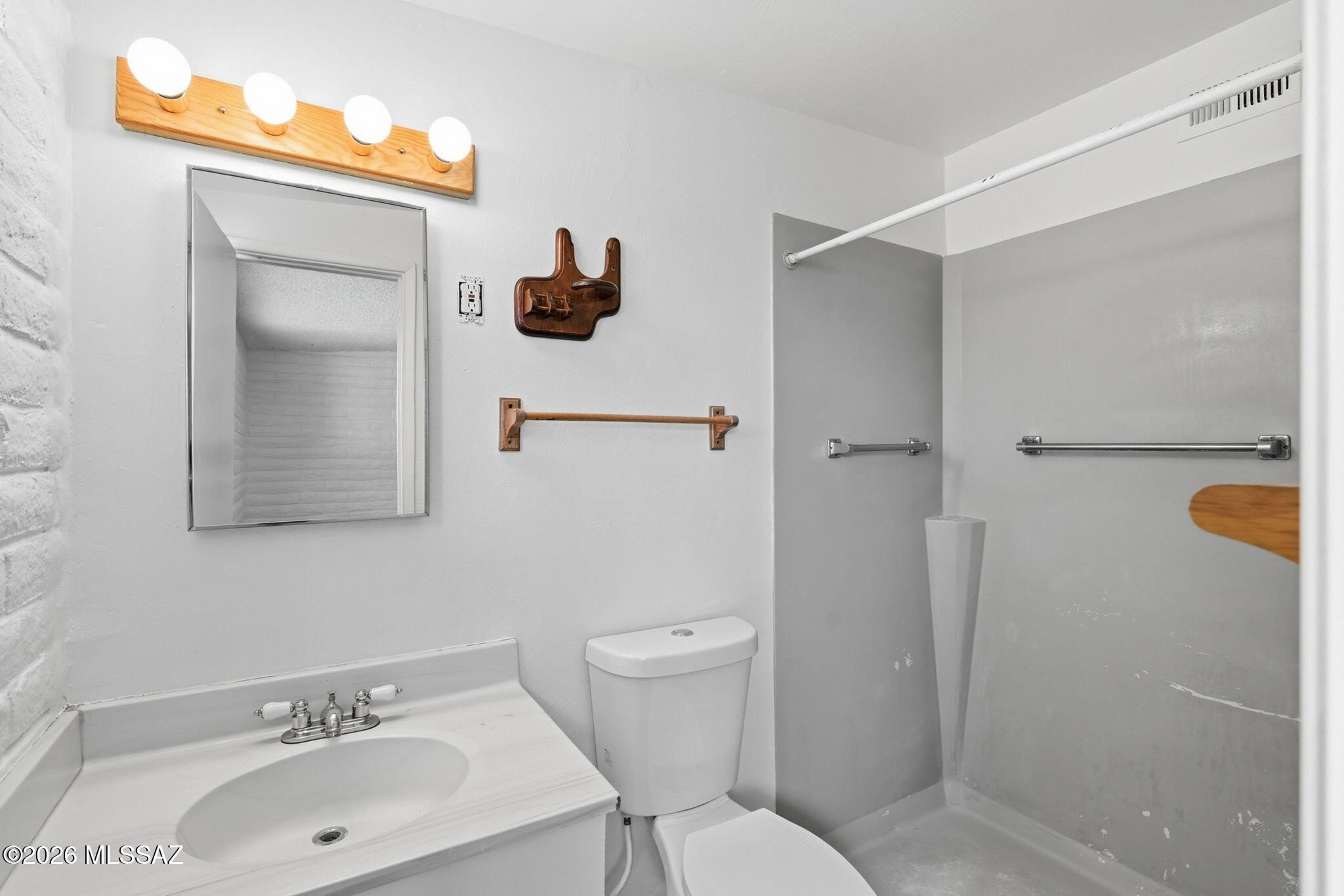 4241 South Kolb Road Tucson, AZ 85730 - Photo 25 of 50 Primary Bathroom