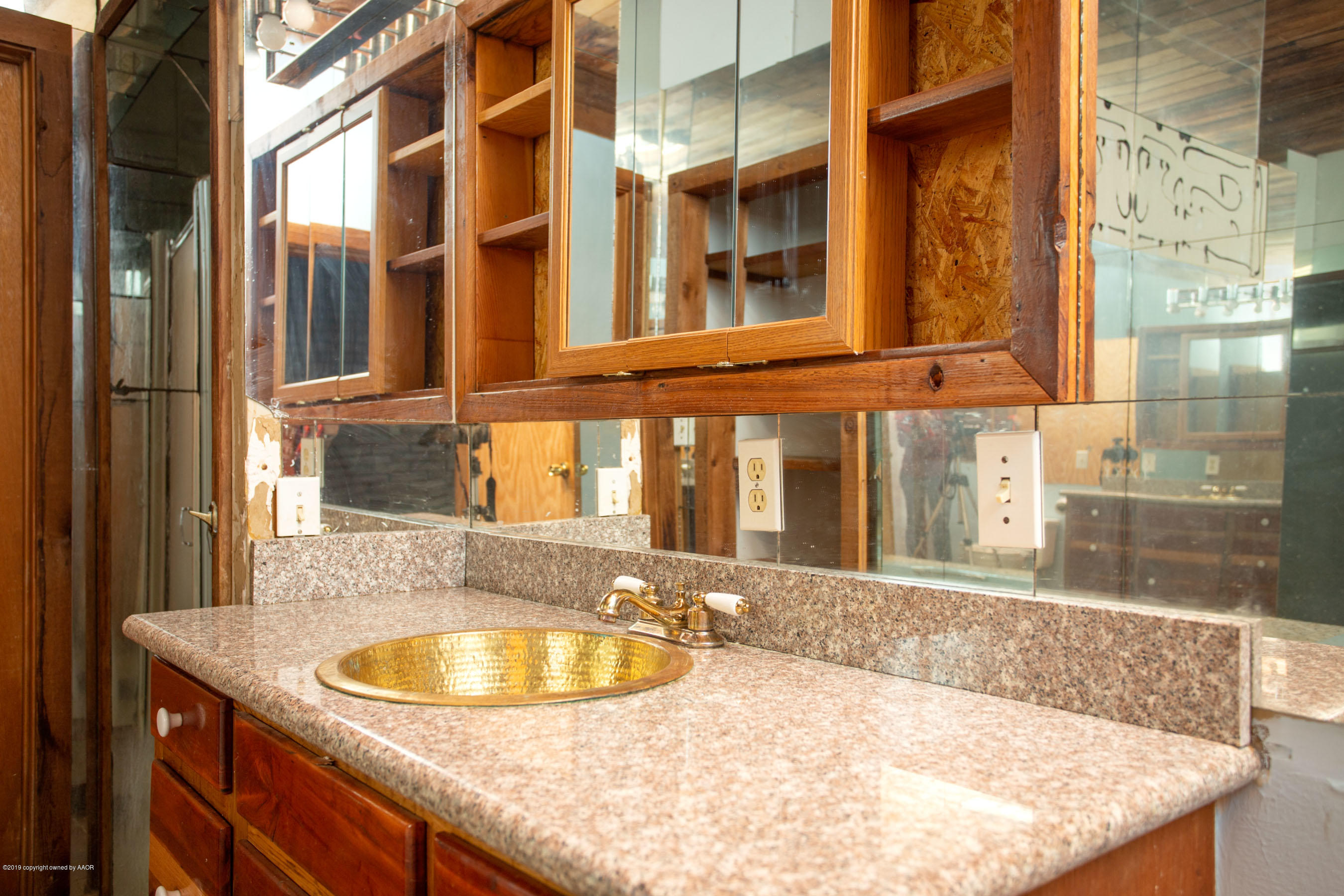 12300 Rim Ranch Drive Amarillo, TX 79124 - Photo 18 of 38 Master Vanity