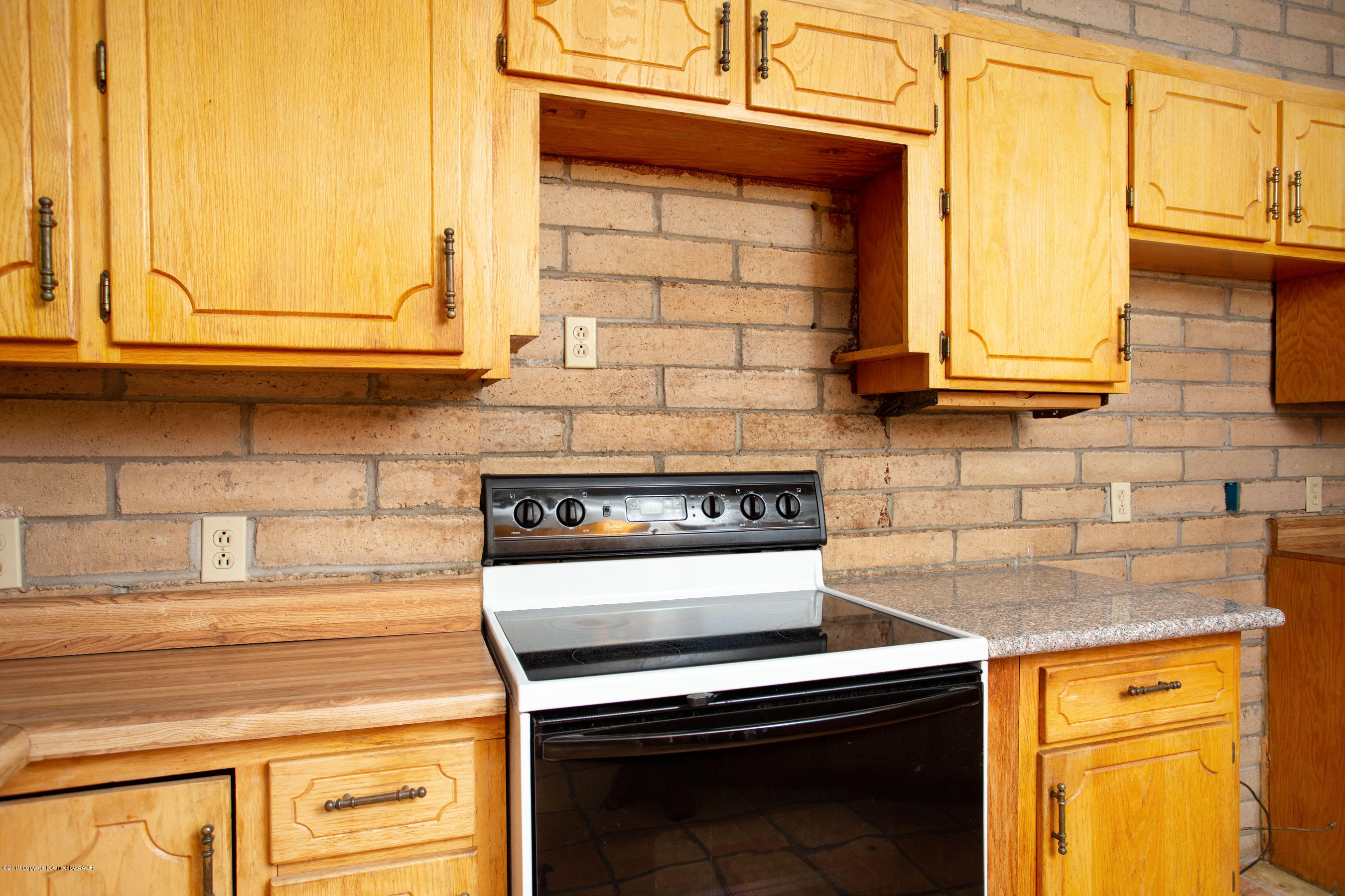 12300 Rim Ranch Drive Amarillo, TX 79124 - Photo 7 of 38 Kitchen Stove