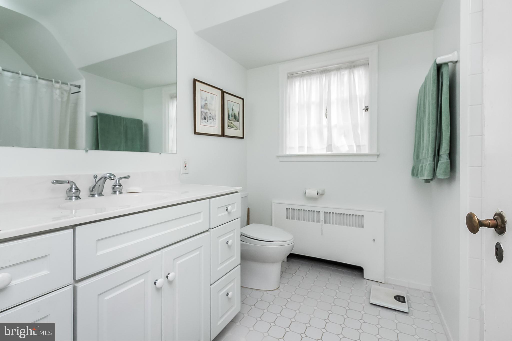 123 St Dunstans Road Baltimore, MD 21212 - Photo 23 of 30 Bath