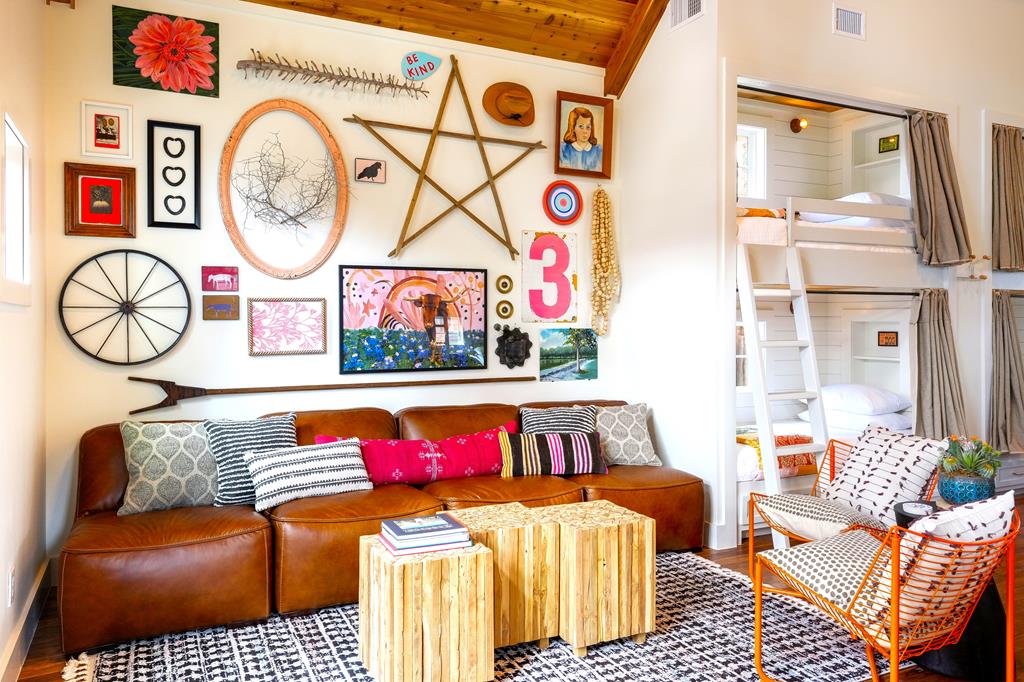 632-636 High Street Comfort, TX 78013 - Photo 31 of 56 a living room with furniture and a table