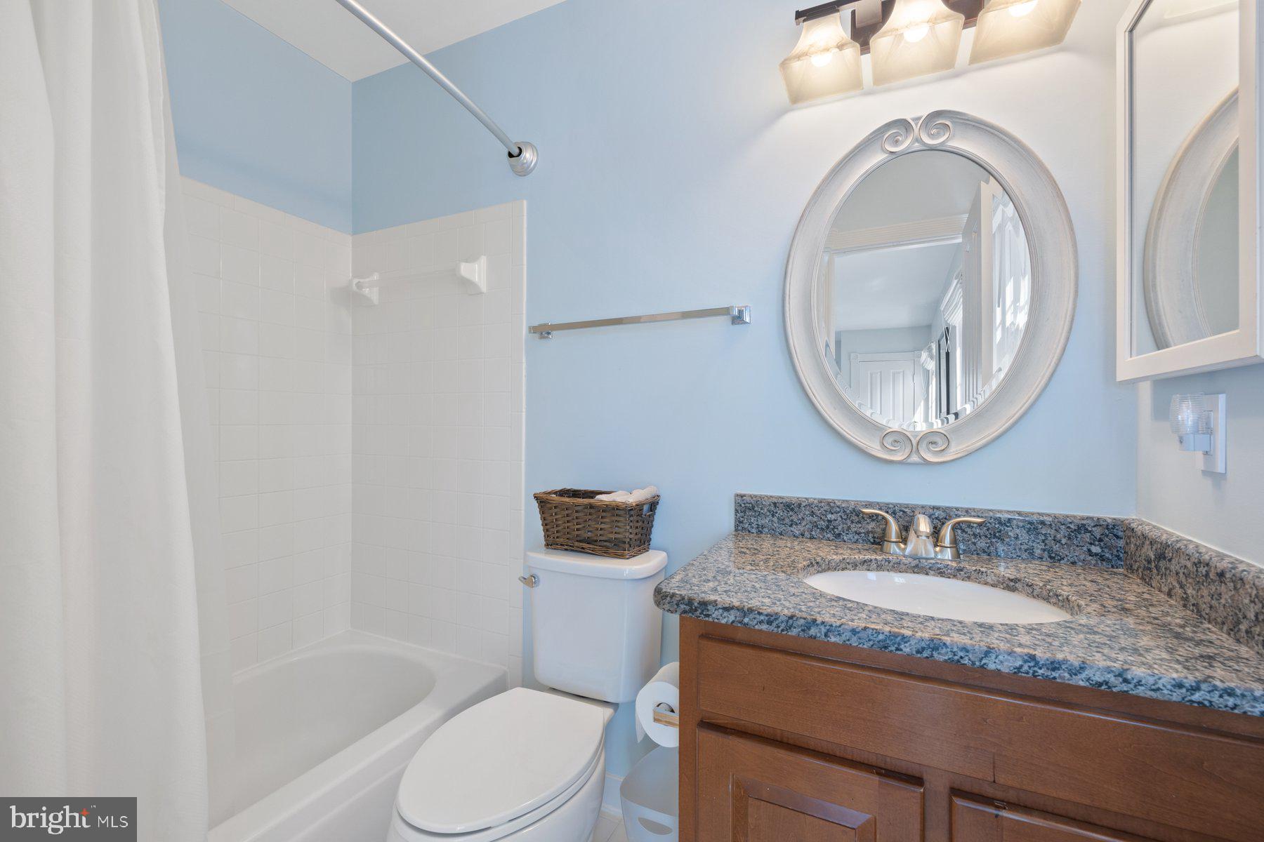 20623 Cutwater Place Sterling, VA 20165 - Photo 38 of 59 4th bedroom Bath