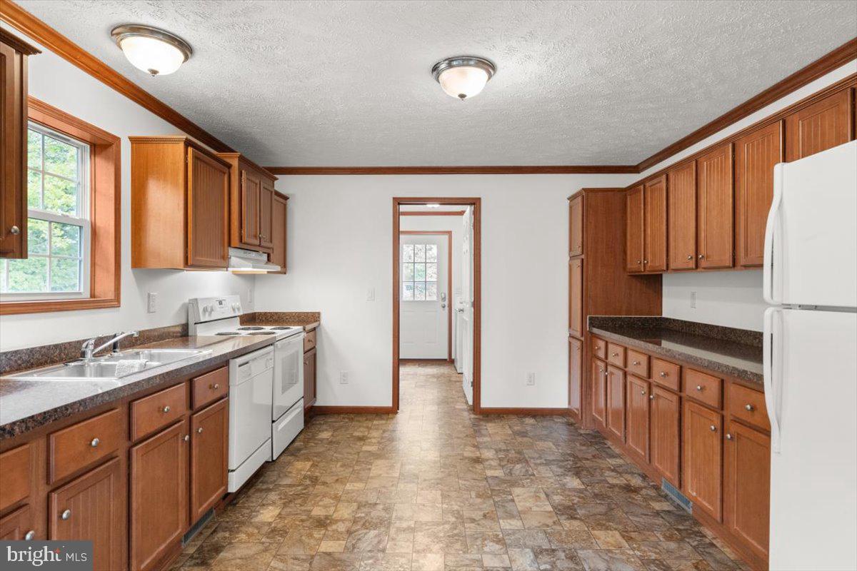 4767 South Ox Road Woodstock, VA 22664 - Photo 10 of 32