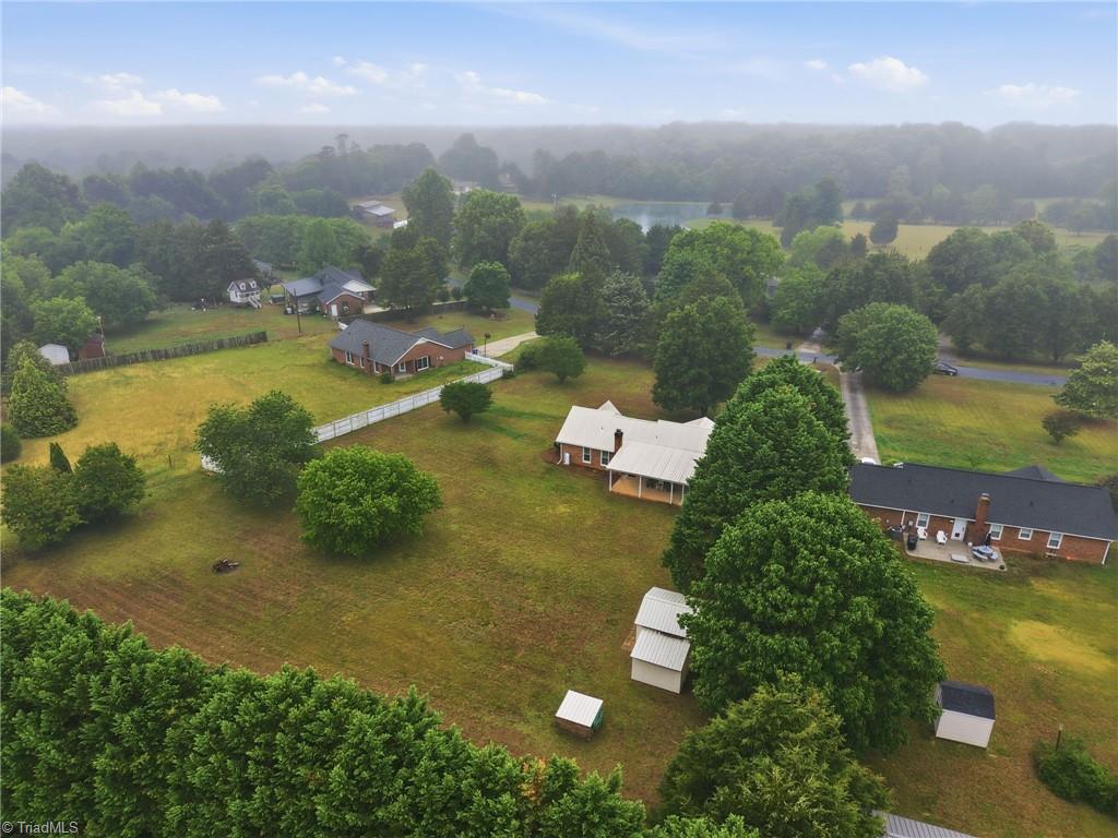 5200 Robin Lane Randleman, NC 27317 - Photo 34 of 40