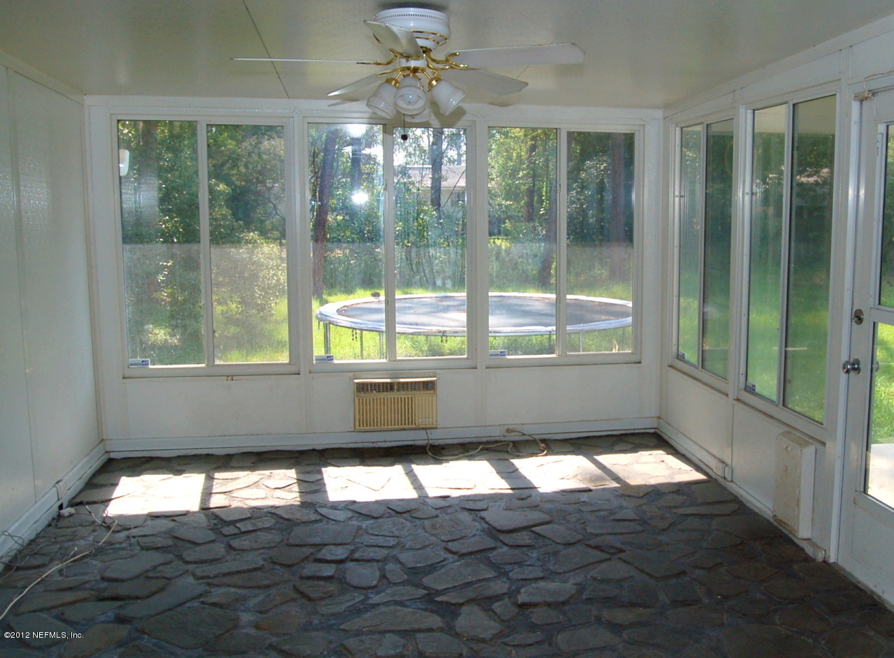 719 Monte Carlo Road Jacksonville, FL 32216 - Photo 12 of 16 Sunroom