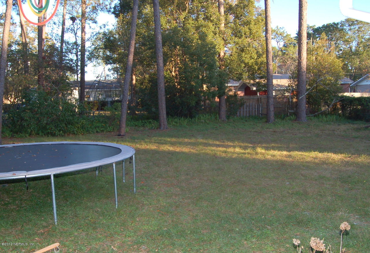 719 Monte Carlo Road Jacksonville, FL 32216 - Photo 15 of 16 Backyard