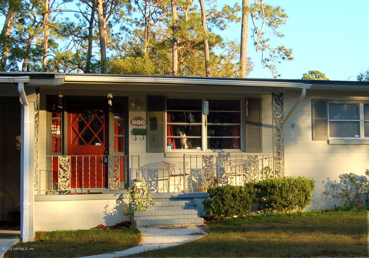 719 Monte Carlo Road Jacksonville, FL 32216 - Photo 2 of 16 Front Door