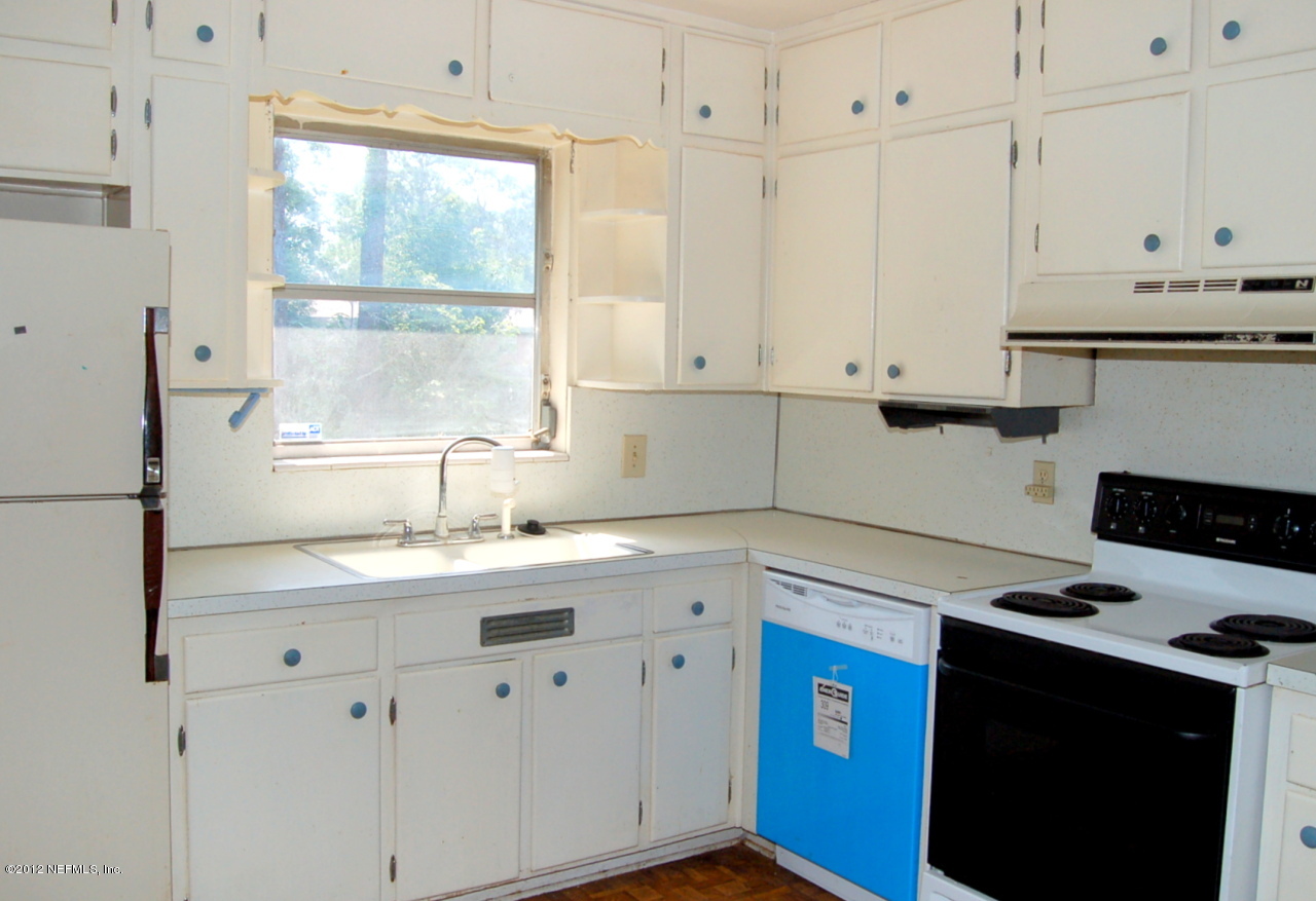 719 Monte Carlo Road Jacksonville, FL 32216 - Photo 7 of 16 Kitchen