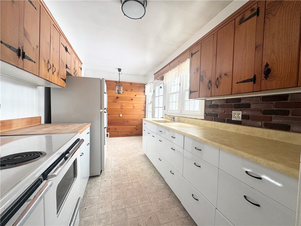 6430 East Lake Road Owasco, NY 13021 - Photo 12 of 27