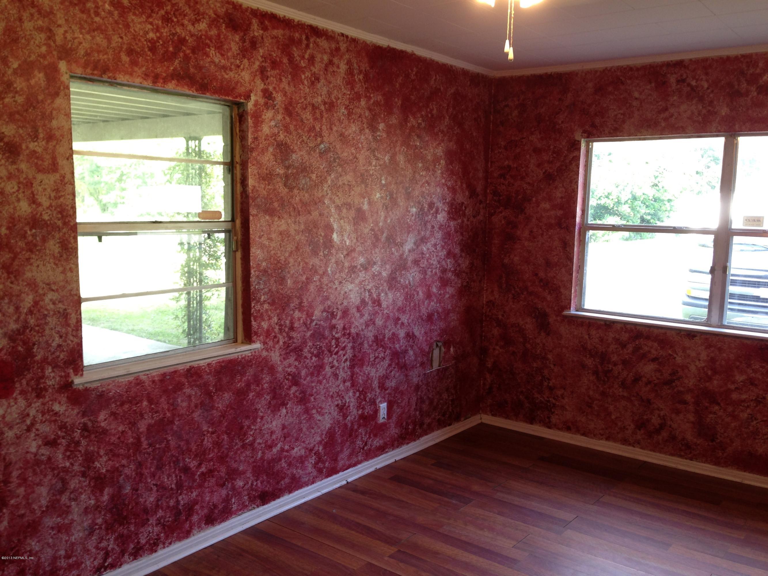 2006 W Road Jacksonville, FL 32216 - Photo 18 of 20 Family Room
