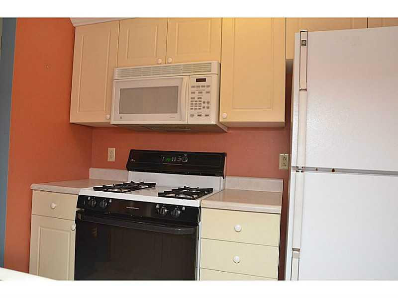 2445 Old Greentree Road, Unit 3A Carnegie, PA 15106 - Photo 11 of 16 Kitchen.