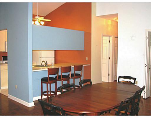 2445 Old Greentree Road, Unit 3A Carnegie, PA 15106 - Photo 12 of 16 Kitchen.