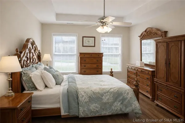 $365,000 | 606 Kingsbury Court, Jeffersonville, IN 47129