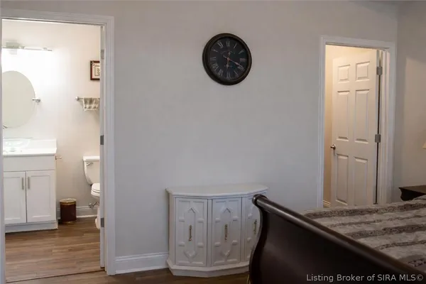 $365,000 | 606 Kingsbury Court, Jeffersonville, IN 47129