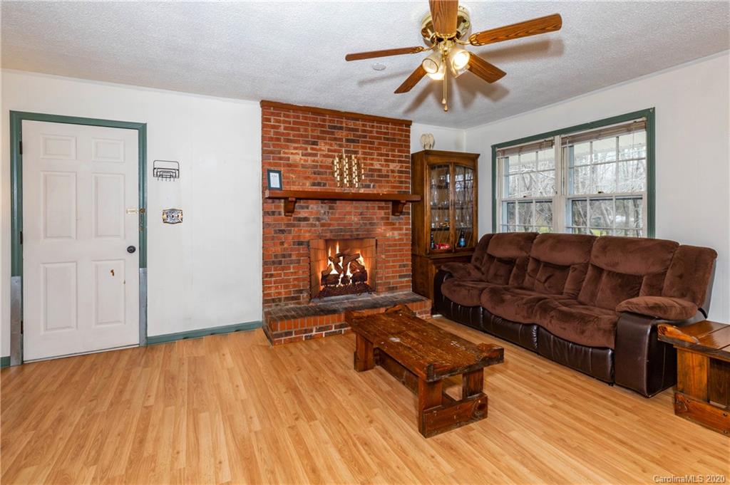 177 Ashe Road Rosman, NC 28712 - Photo 6 of 32 Gallery Image 6