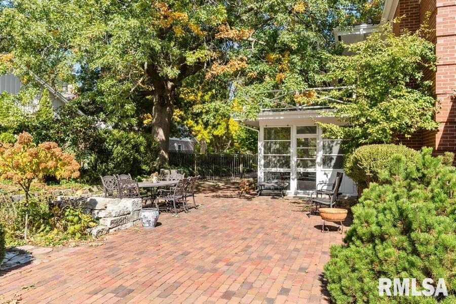 1570 North Academy Street Galesburg, IL 61401 - Photo 11 of 61