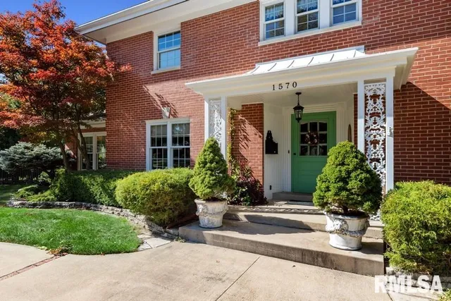 $399,900 | 1570 North Academy Street, Galesburg, IL 61401