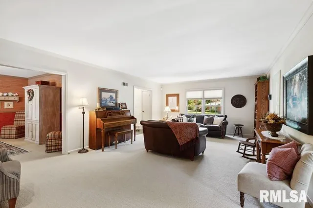 $399,900 | 1570 North Academy Street, Galesburg, IL 61401