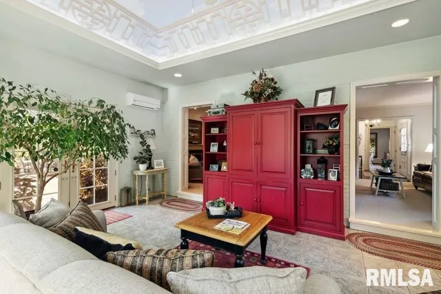 $399,900 | 1570 North Academy Street, Galesburg, IL 61401