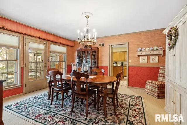 $399,900 | 1570 North Academy Street, Galesburg, IL 61401