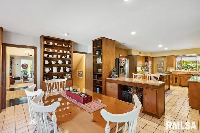 $399,900 | 1570 North Academy Street, Galesburg, IL 61401