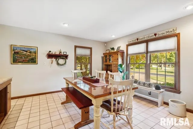 $399,900 | 1570 North Academy Street, Galesburg, IL 61401