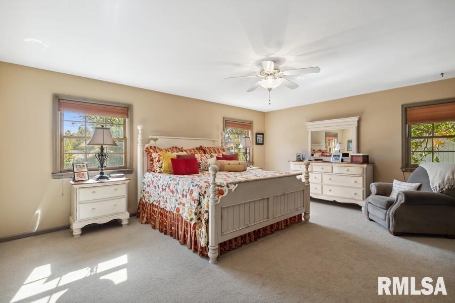 1570 North Academy Street Galesburg, IL 61401 - Photo 40 of 61