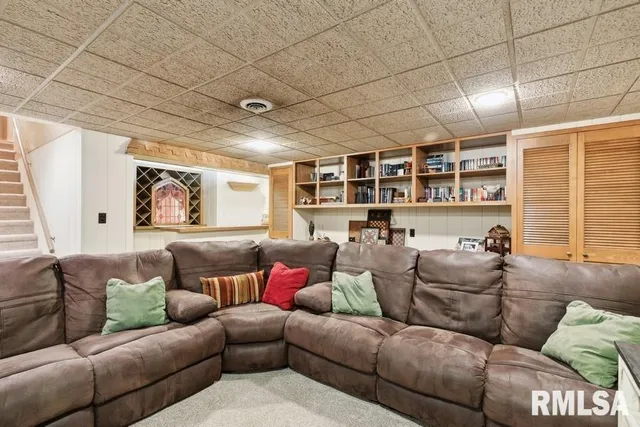 $399,900 | 1570 North Academy Street, Galesburg, IL 61401