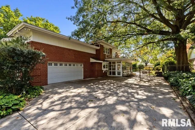 $399,900 | 1570 North Academy Street, Galesburg, IL 61401