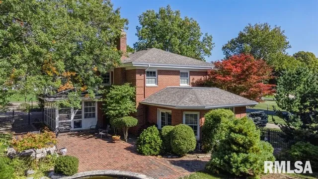 $399,900 | 1570 North Academy Street, Galesburg, IL 61401