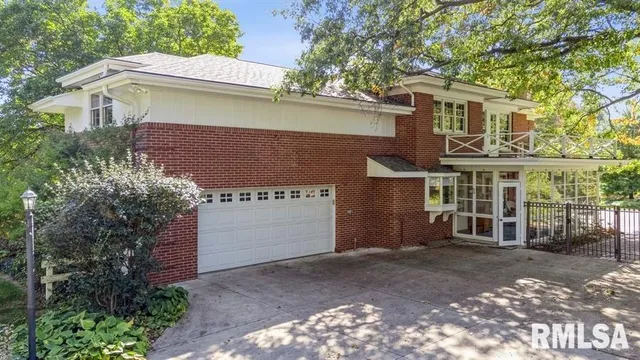 $399,900 | 1570 North Academy Street, Galesburg, IL 61401