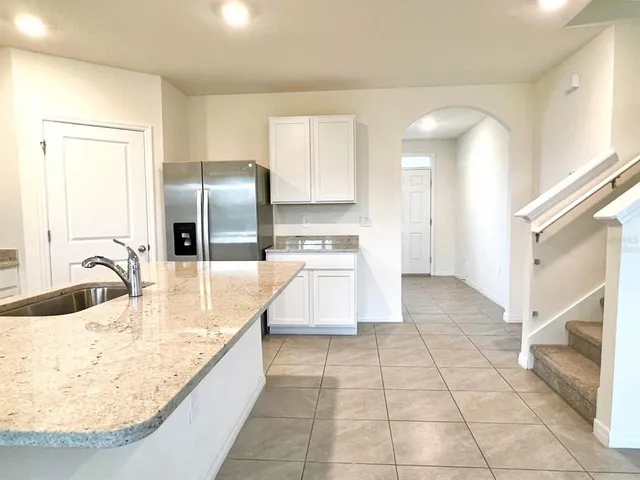 $2,950 | 17506 Canopy Place, Bradenton, FL 34211