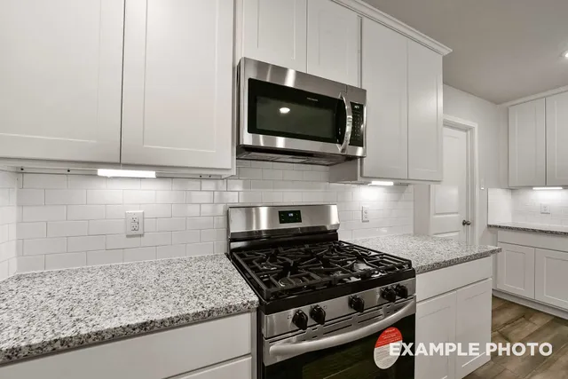 $334,990 | 1102 Arbor Drive, Beasley, TX 77417