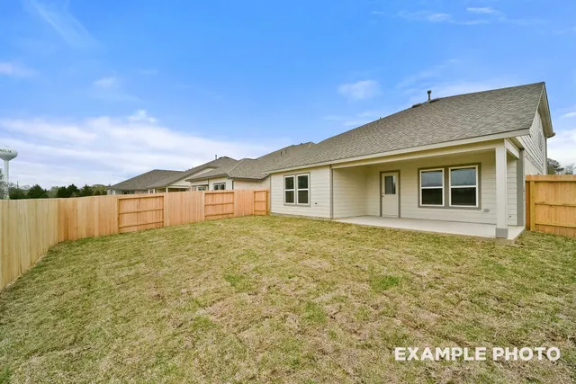 $334,990 | 1102 Arbor Drive, Beasley, TX 77417