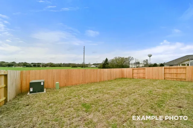 $334,990 | 1102 Arbor Drive, Beasley, TX 77417