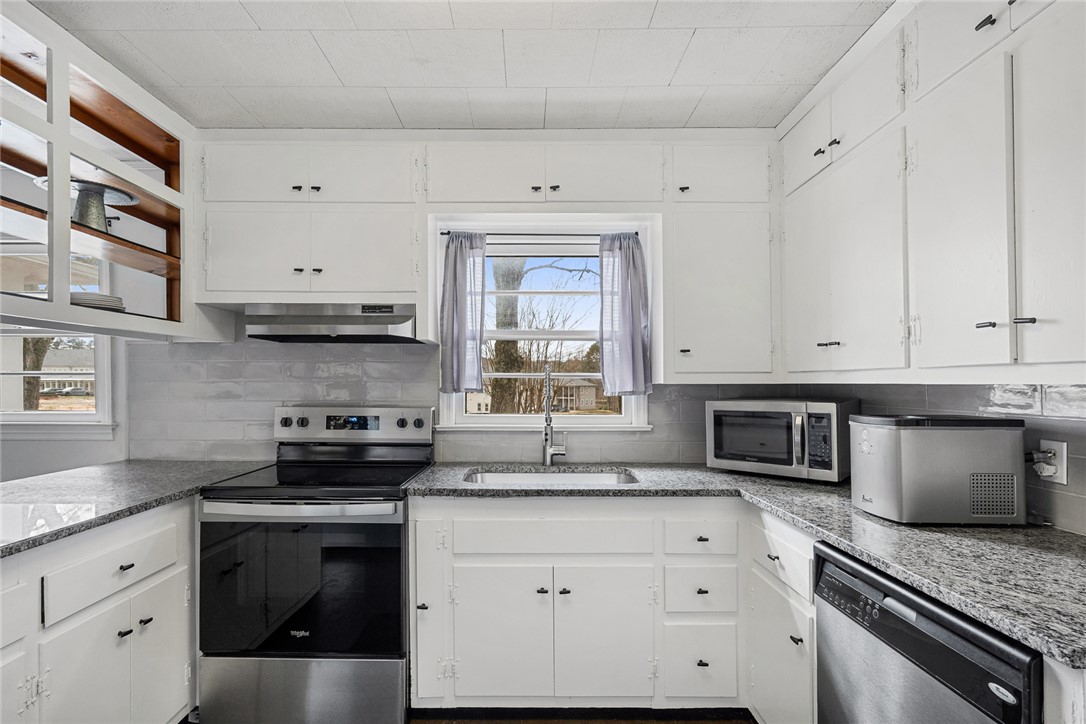 426 Lawrence Road Clemson, SC 29631 - Photo 17 of 37