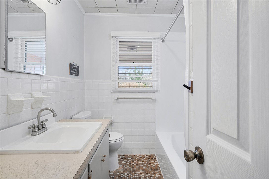 426 Lawrence Road Clemson, SC 29631 - Photo 29 of 37