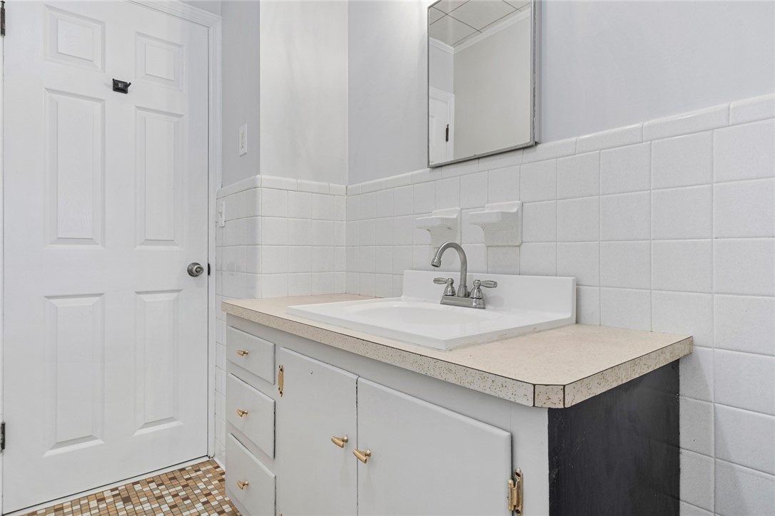 426 Lawrence Road Clemson, SC 29631 - Photo 30 of 37