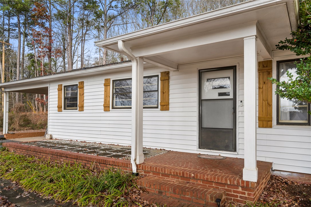 426 Lawrence Road Clemson, SC 29631 - Photo 6 of 37